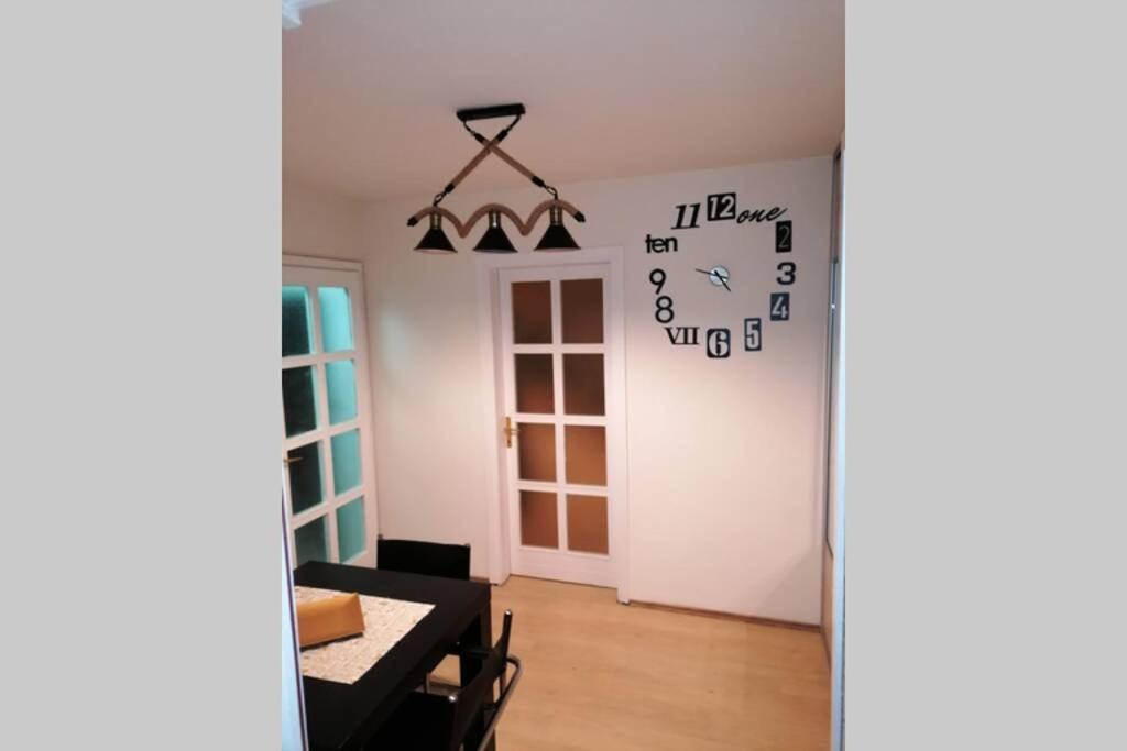 Oasis Felix Apartment Belgrad Exteriör bild