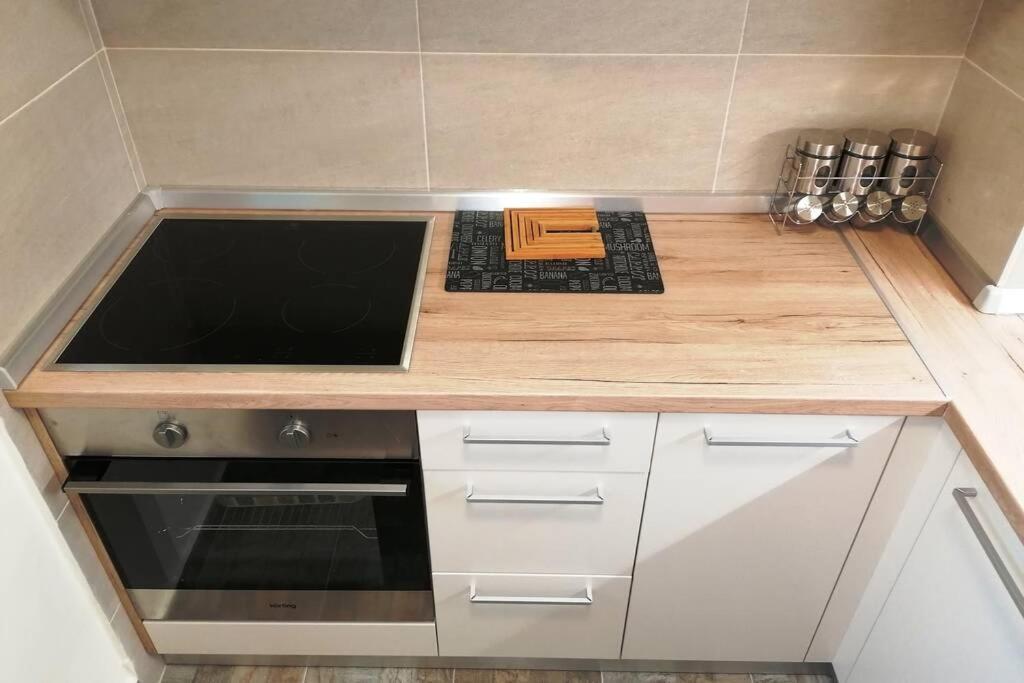 Oasis Felix Apartment Belgrad Exteriör bild